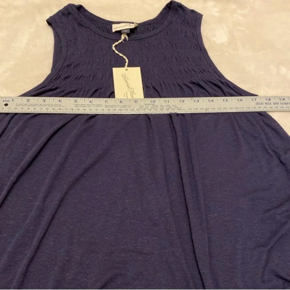 Universal Thread Navy Sleeveless Top
